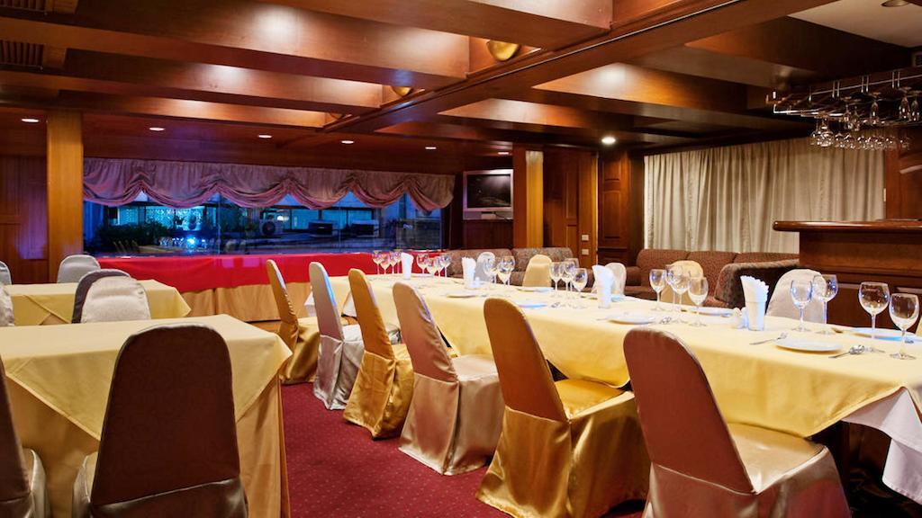 Silom City Hotel Бангкок Екстер'єр фото
