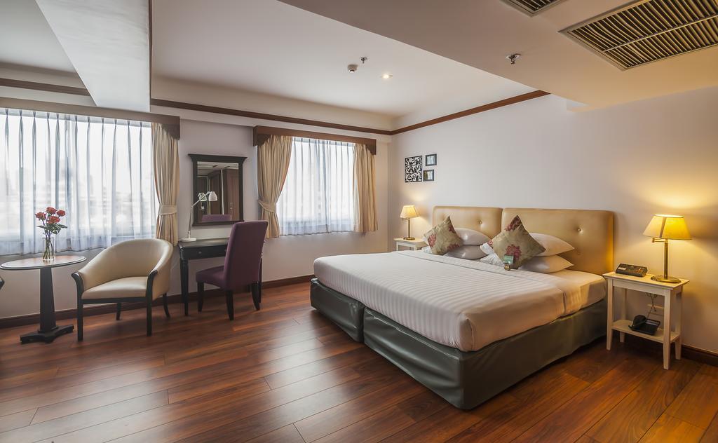 Silom City Hotel Бангкок Екстер'єр фото