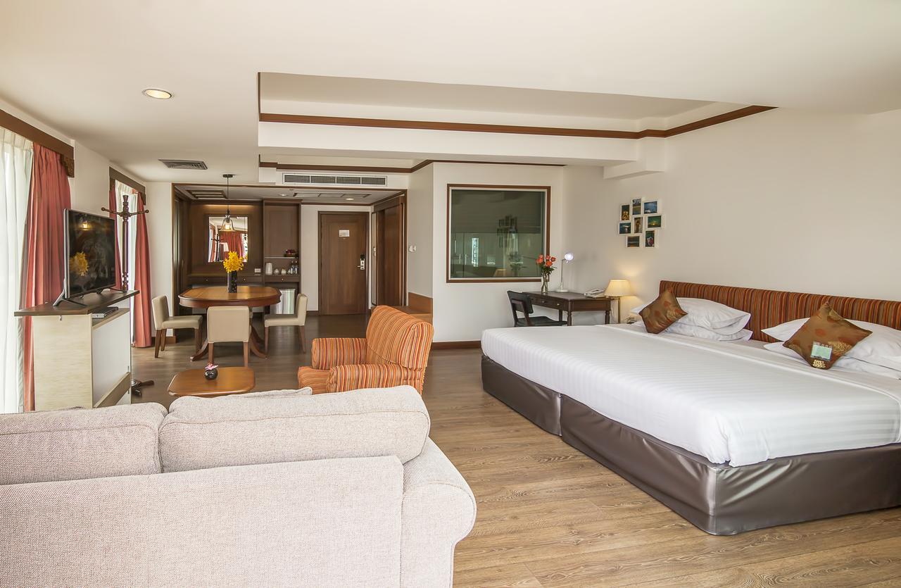 Silom City Hotel Бангкок Екстер'єр фото