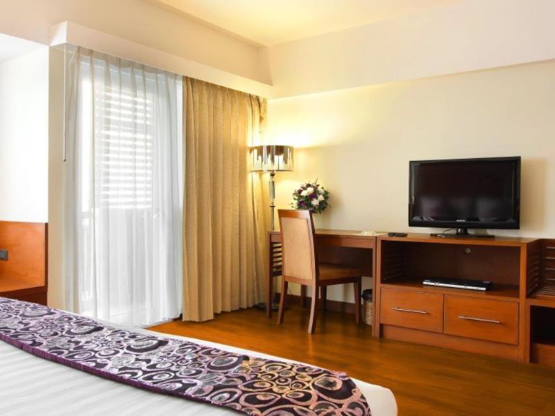 Silom City Hotel Бангкок Екстер'єр фото