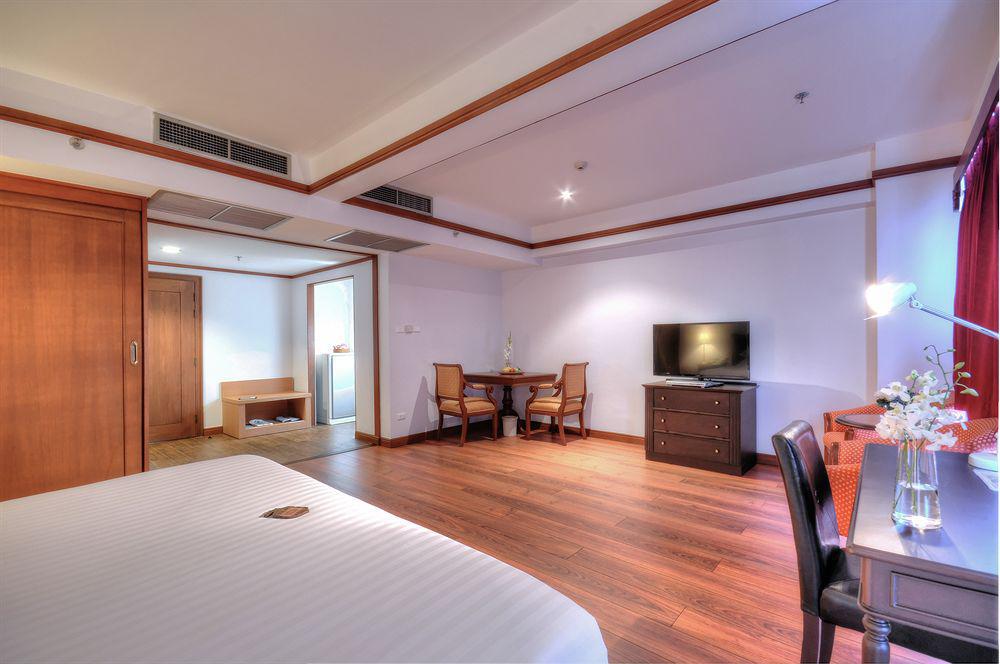 Silom City Hotel Бангкок Екстер'єр фото